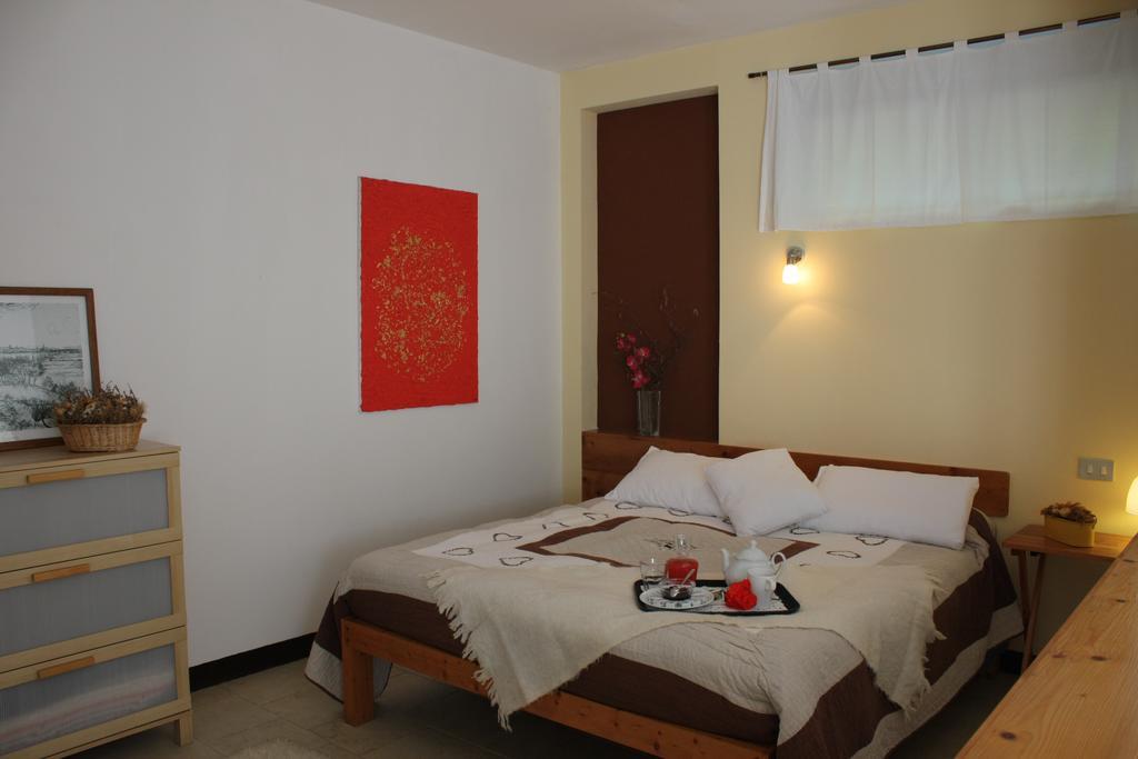 Fattoria Del Pino Bed & Breakfast Orta San Giulio Cameră foto